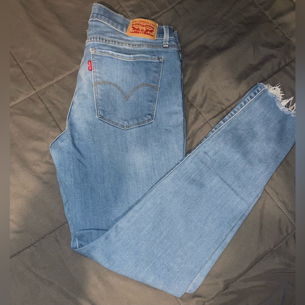 Levis 710 Super Skinny size 31